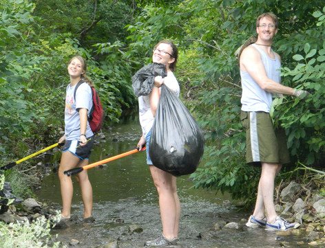 College Creek volunteers