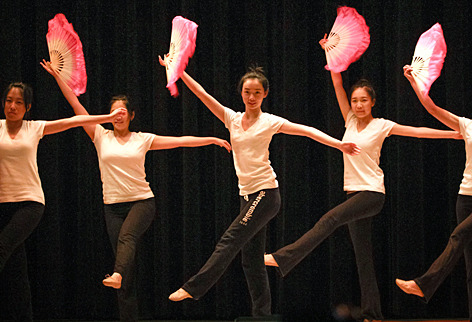 Chinese dancers