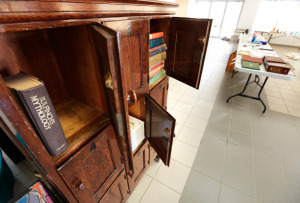 Microsope cabinet