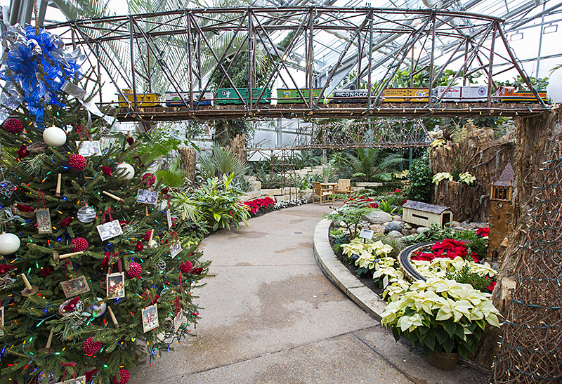 Reiman Gardens' Hugh Conservatory, "Treasures from the Attic" ex