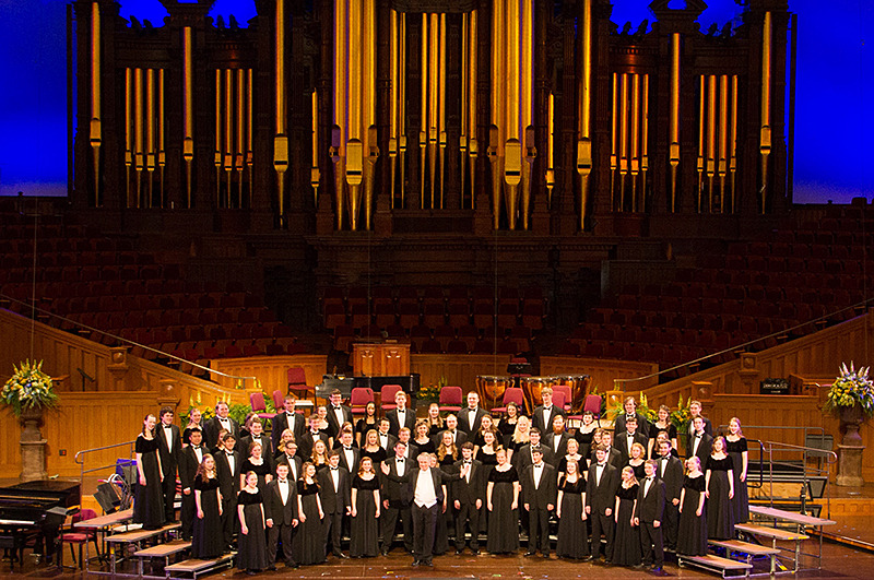 Iowa State Singers in the Salt Lake Taernacle.