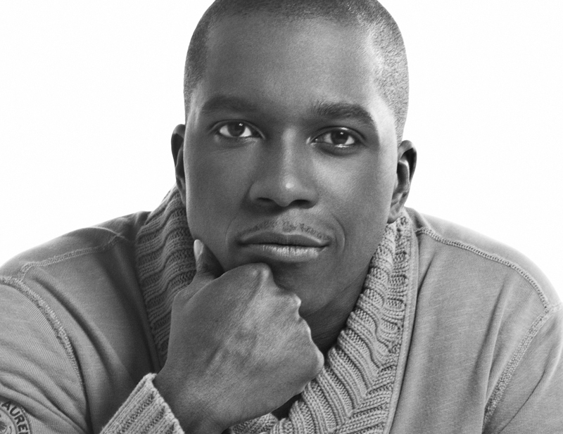 Leslie Odom Jr. photo with horizontal crop