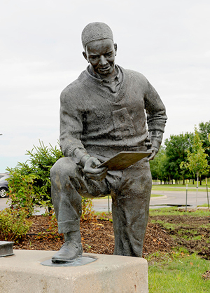 Photo of bronze Jack Trice statue